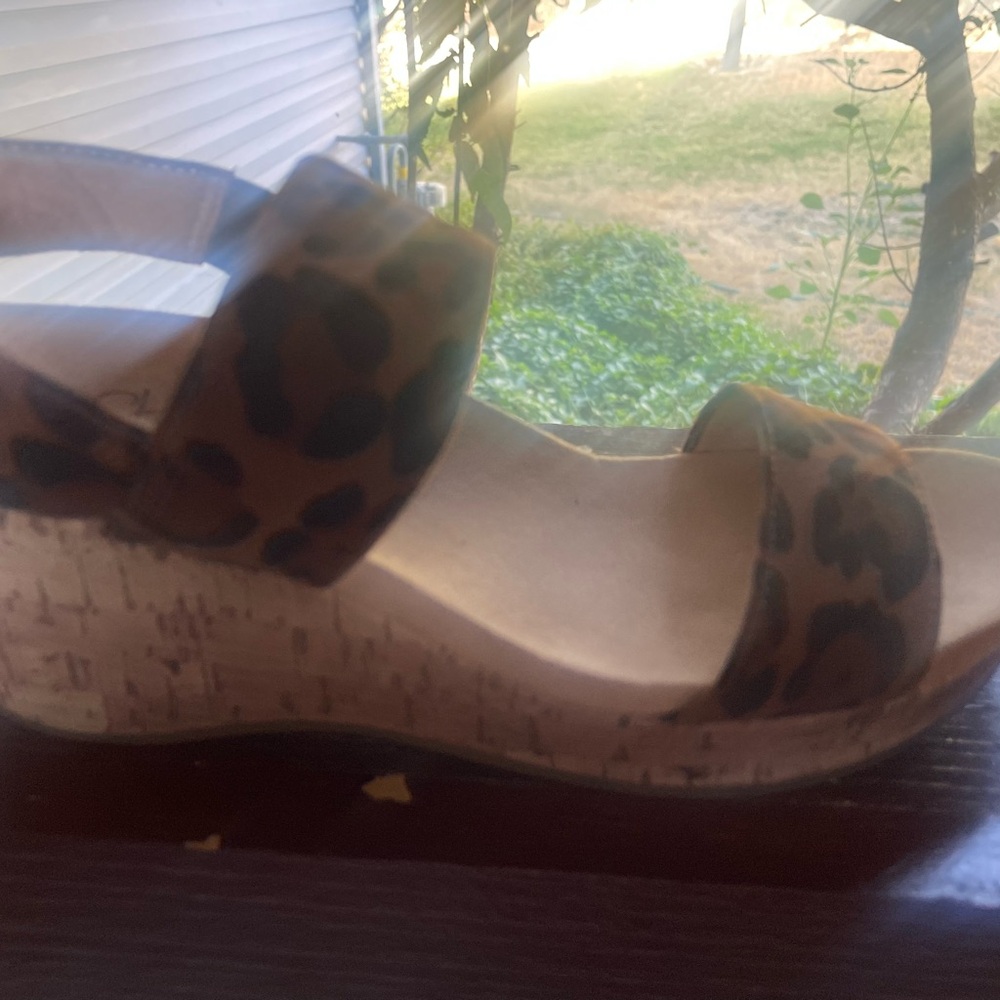 Life Stride Brown Leopard Wedge Sandals